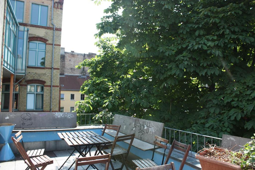 Baxpax Kreuzberg Hostel Berlim Exterior foto