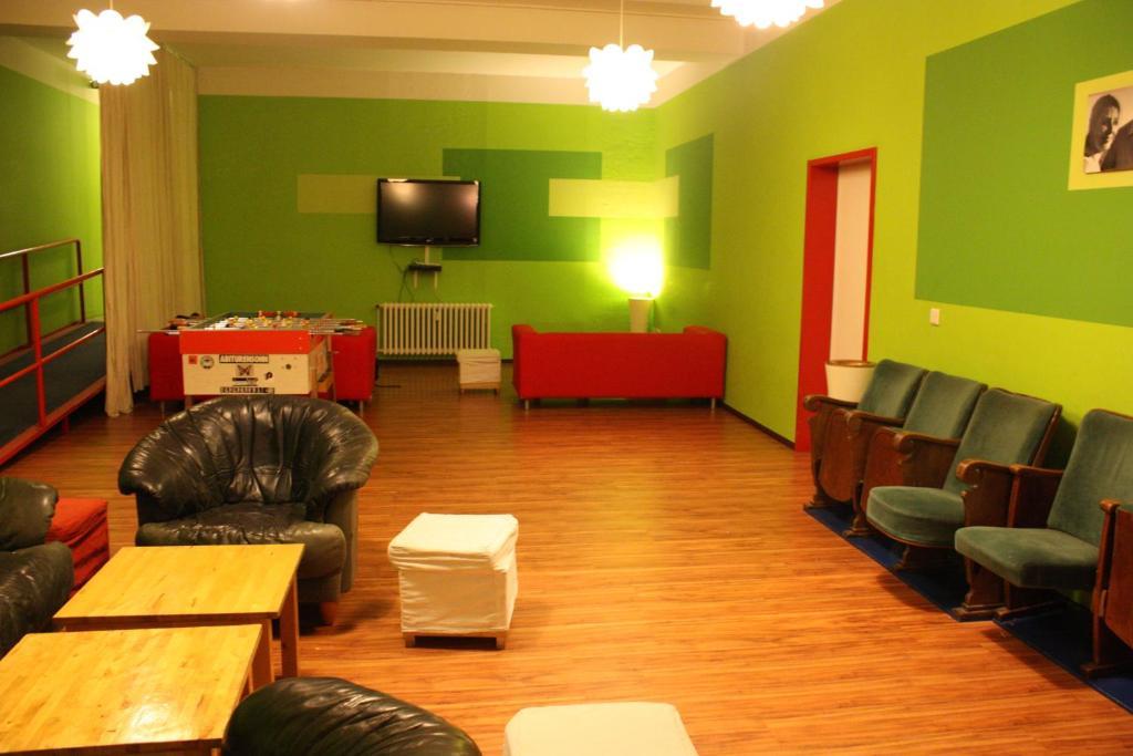 Baxpax Kreuzberg Hostel Berlim Exterior foto
